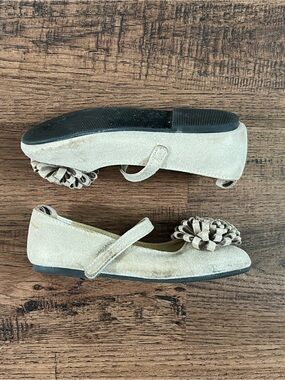 Koala Kids Ballet Flats ‘Gold’ (size 9)